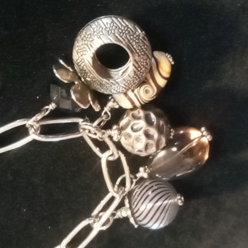 Chico's chunky Silver paper clip Chain Necklace with glass chunky beads